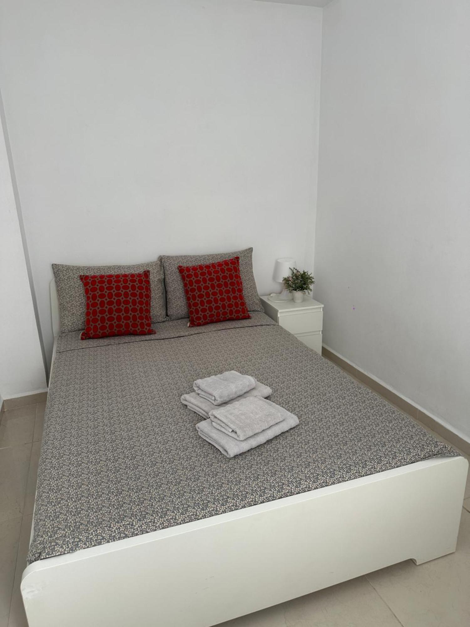 Modern And Bright 5 Bedroom Apartment Del Prado Gandía Esterno foto